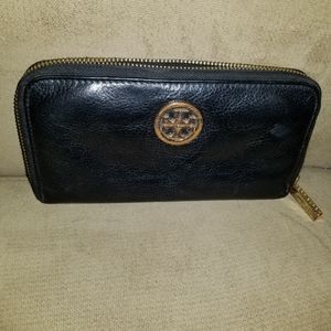 Tory Burch ladies leather wallet